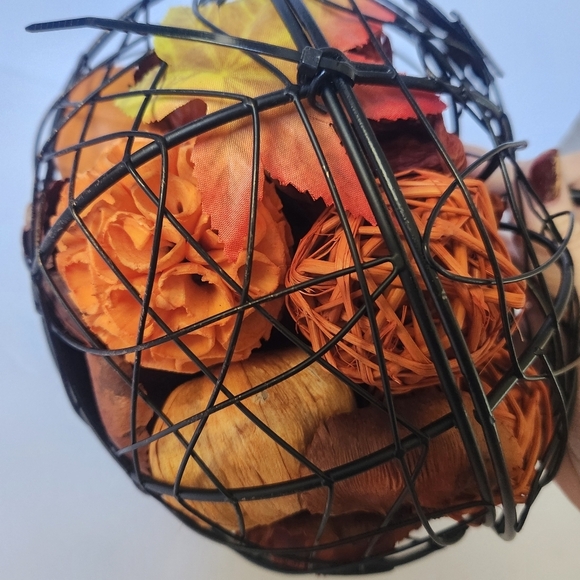 Autumn/Halloween Wire Scented potpourri Filled Pumpkin Center Piece - Picture 9 of 9
